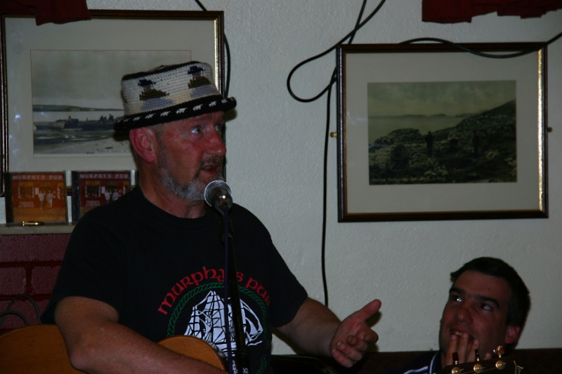 Irish pub music Ireland.jpg